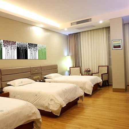 เทีย ลี่ ฮอลิเดย์ โฮเต็ล Hotel กวางโจว ภายนอก รูปภาพ