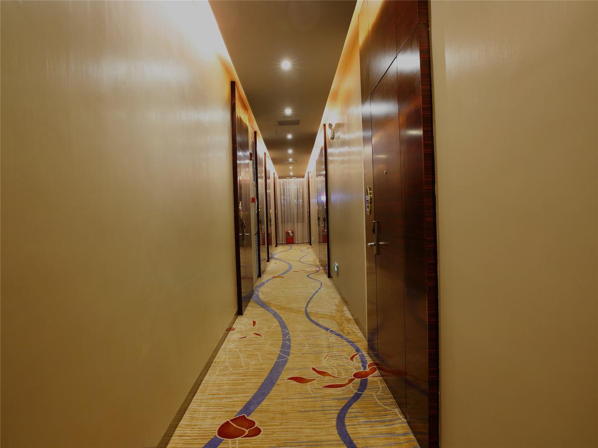 เทีย ลี่ ฮอลิเดย์ โฮเต็ล Hotel กวางโจว ภายนอก รูปภาพ