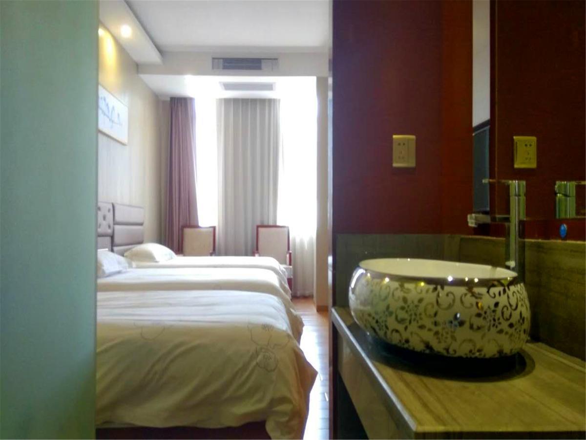 เทีย ลี่ ฮอลิเดย์ โฮเต็ล Hotel กวางโจว ภายนอก รูปภาพ