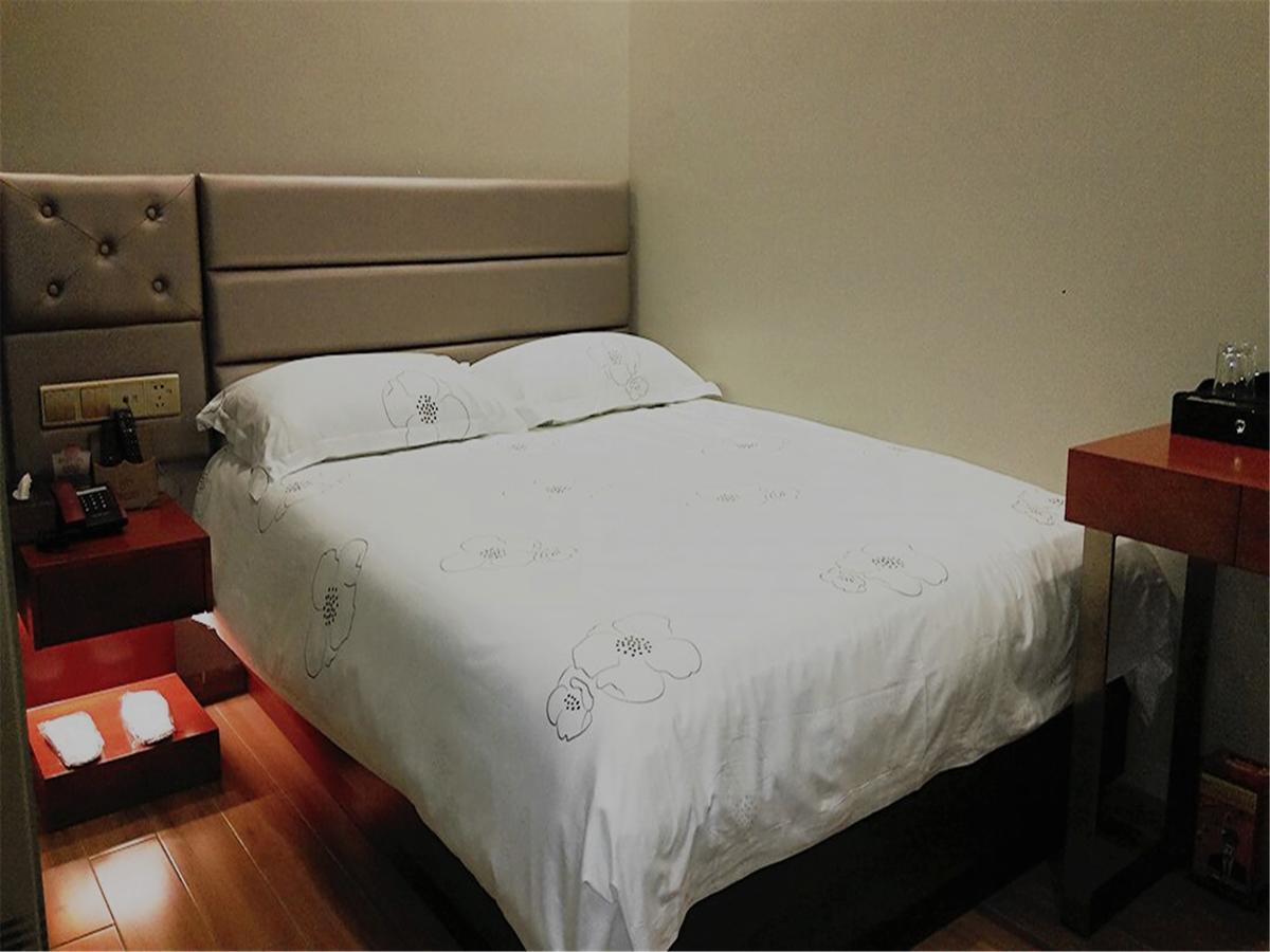 เทีย ลี่ ฮอลิเดย์ โฮเต็ล Hotel กวางโจว ภายนอก รูปภาพ